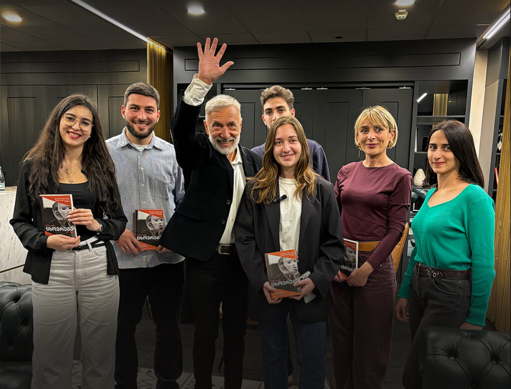 Sakcable Book Club Held a Meeting with Sami Cohen